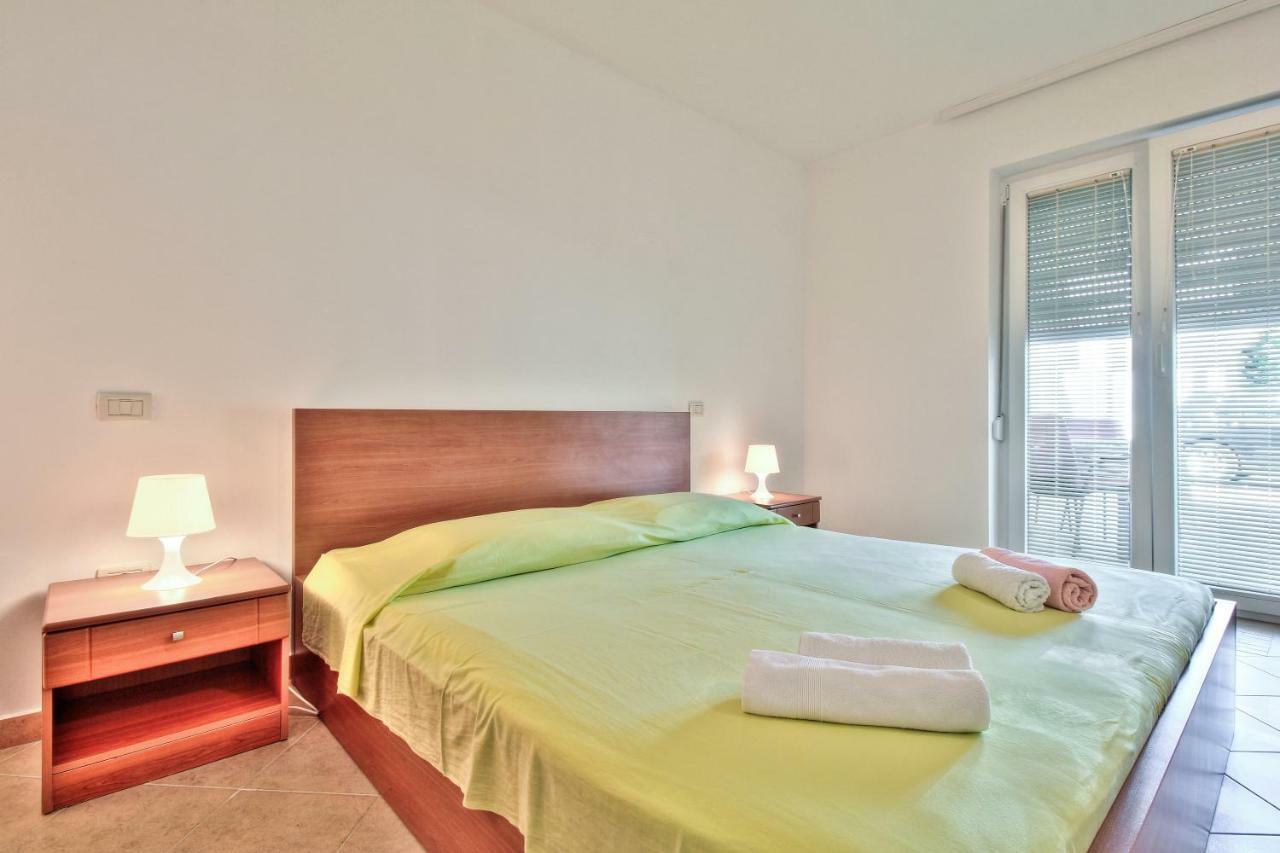 Apartment Katarina Crveni Vrh Exteriör bild